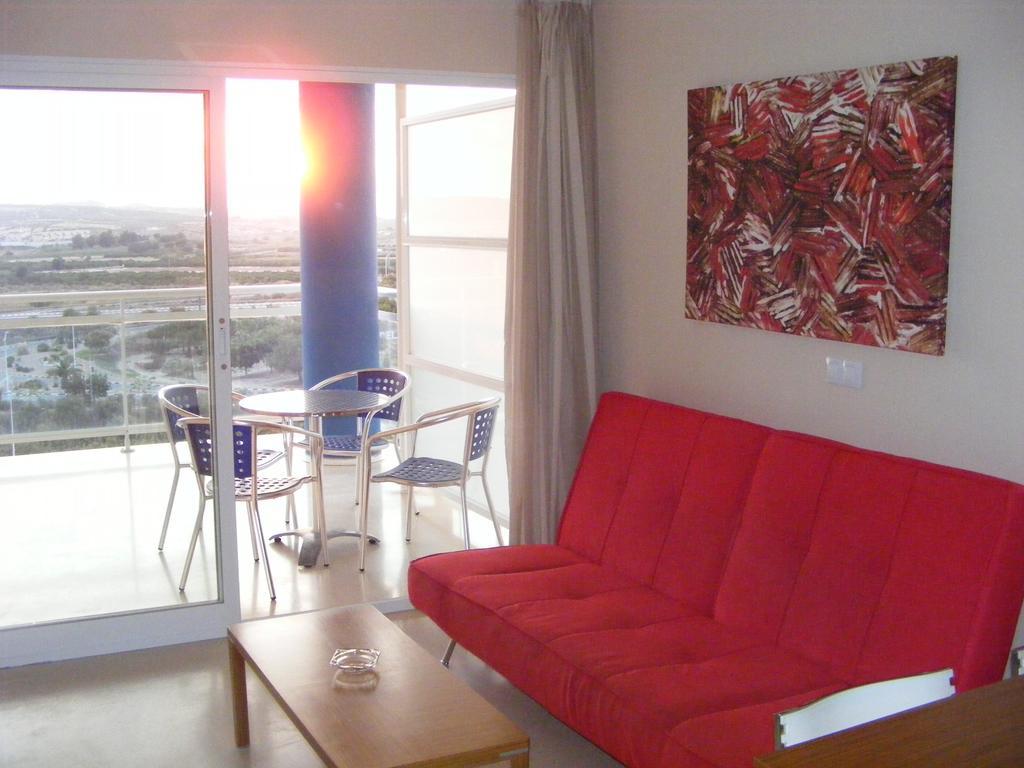 Apartamentos Europa House Sun Beach كوارذامار ذيل سيغورا الغرفة الصورة